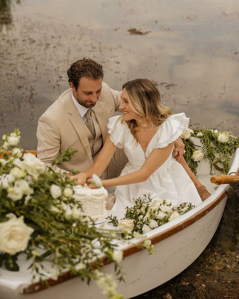 channeling the notebook vibes for this elopement on the water 🦢✨ Photographer: @karinnajeanphotography Hosted/ styled by : @victoria.pepperphotography for @riversidestyledshoots Venue : @intimatemountainweddings Models: @makennaxlogan Cake : @cakeboxonmain Boat: @socalrowboatrental #SoCalElopement #SouthernCaliforniaElopement #CaliforniaElopementPhotographer #SoCalElopementPhotographer #ElopementInCalifornia #CaliforniaElopement #SouthernCaliforniaWedding #ElopementInSoCal #socalbride... Catalina Elopement, California Elopement, Wedding Southern California, The Notebook, Elopement Photographer, Elopement, Notebook, California, Models