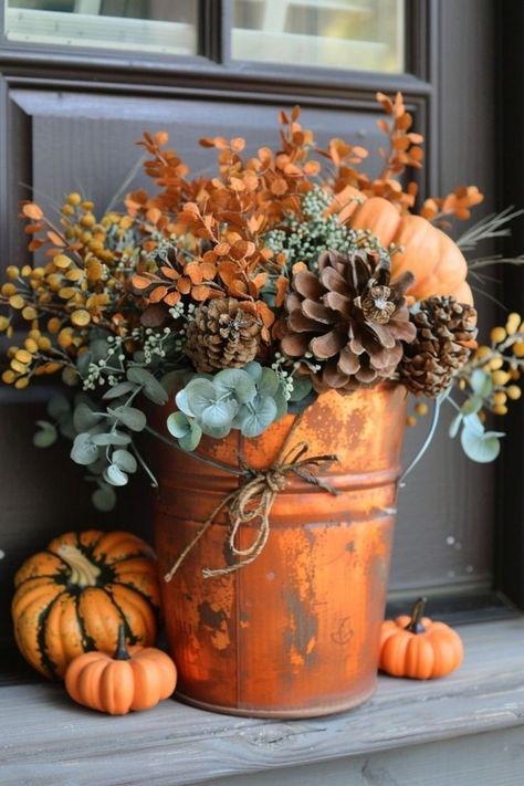 Fall Crafting, Flower Displays, Decoration Vitrine, Random Products, Easy Fall Decor, Fav Products, Fall Flower Arrangements, Cozy Fall Decor, Fall Vintage