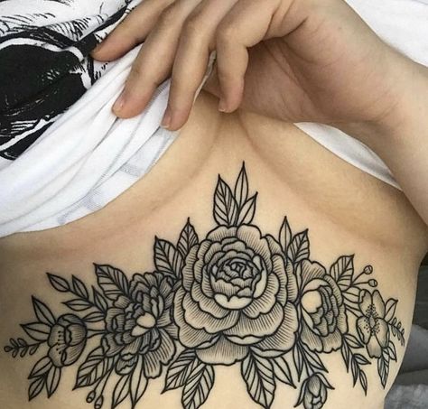 Sternum Tattoo Traditional, Floral Sternum Tattoo, Piercings And Tattoos, Luck Tattoo, Black Peony, Sternum Tattoo, Mandala Tattoo, Tattoo Tattoo, American Traditional