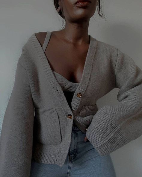 Khaite Cardigan Outfit, Winter Staples, Still The One, Spring Forward, Pocket Cardigan, Cardigan Outfits, Ribbed Cardigan, Fashion People, Cotton Cardigan