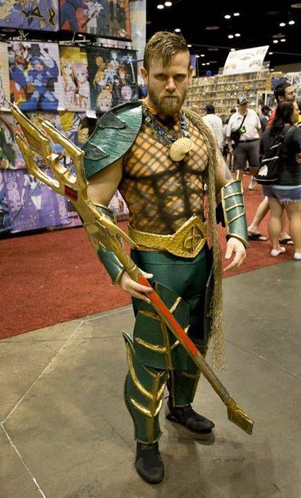 Seduced by the New...: Aquaman Cosplay Poseidon Costume, Aquaman Costume, Aquaman Cosplay, Superhero Cosplay, Dc Cosplay, Costumes For Teens, Mermaids And Mermen, Male Cosplay, Cosplay Diy