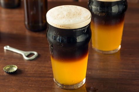 Celebrate the Upcoming Holiday with the Classic Black and Tan Cocktail - Chilled Magazine Black And Tan Beer, Beer Ingredients, Guinness Draught, Pale Lager, Beer Drinks, Dark Beer, Corn Beef And Cabbage, Bourbon Cocktails, Beer Cocktails