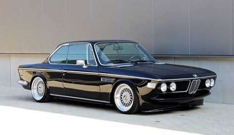 Vintage BMW Bmw E9, Aventador Lamborghini, Carros Bmw, Bmw Classic Cars, Bmw Classic, Euro Cars, Bmw M4, Transportation Design, German Cars