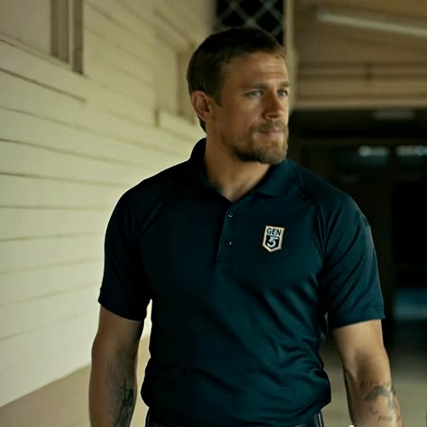 Charlie Hunnam Buzzcut, Charlie Hunnam 2022, Triple Frontier Charlie Hunnam, Charlie Hunnam The Gentlemen, Charlie Hunnam Aesthetic, Charlie Hunnam Sons Of Anarchy, Hunnam Charlie, Charlie Hunnam Gif, Will Miller