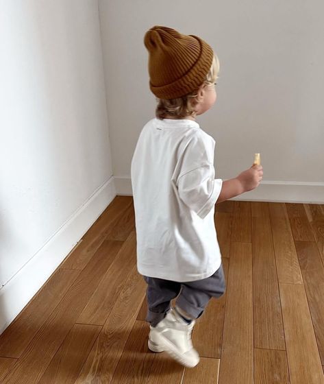 Hipster Baby Boy Outfits, Baby Boy Aesthetics, Boy Street Style, Toddler Boy Style, Surfergirl Style, Toddler Ootd, Hipster Baby, Toddler Style, Toddler Wearing