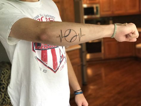 Baseball Tattoo Idea Softball Tattoos, Baseball Tattoo, Baseball Jersey Outfit, Baseball Tattoos, Sport Tattoos, Geniale Tattoos, New Tattoo, Great Tattoos, Forearm Tattoos