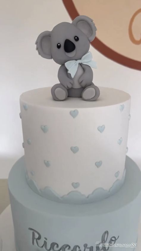 Koala Bear Cake Ideas, Koala Birthday Cake, Diy Koala Cake, Koala Cake Ideas, Koala Smash Cake, 1st Birthday Koala Theme, Woodland Cake, Girl Cake, Baby Cake