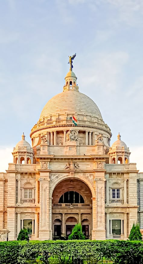 Front of Victoria Memorial , the beauty of Kolkata Victoria Memorial Sketch, Victoria Memorial Drawing, Victoria Memorial Kolkata Sketch, Victoria Memorial Kolkata Photography, West Bengal Aesthetic, Kolkata Trip, Victoria Memorial Kolkata, Kolkata Photography, Indian Monuments