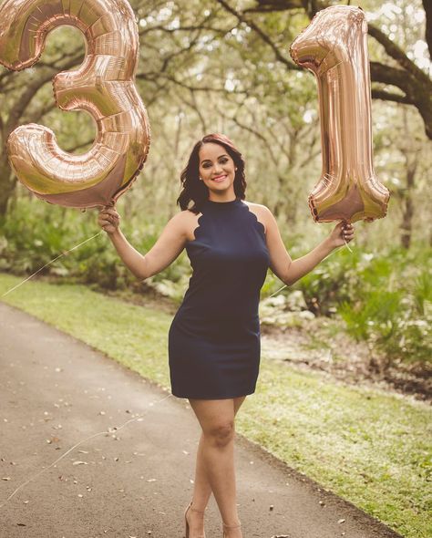 31st birthday photoshoot Birthday Age Balloons Photoshoot, 31 Photoshoot Ideas, Thirty Onederful Birthday, Hello 31 Birthday, 31st Birthday Photoshoot Ideas, 31st Birthday Ideas For Her, 30th Birthday Outfit, 30th Birthday Ideas For Women, 41st Birthday