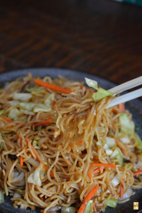 Shrimp Yakisoba Recipe, Yakisoba Noodles Recipe, International Food Day, Soba Recipe, Yakisoba Recipe, Yakisoba Noodles, Japanese Noodle Dish, Homemade Chinese Food, Noodles Recipes