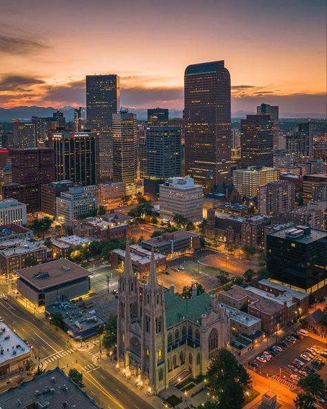 Denver, Colorado 🌇✨ 📷: [instagram.com/zlek131] Living In Denver Colorado, Denver Christmas, Denver Colorado Skyline, Colorado Aesthetic, Denver Photography, Moving To Denver, California Zephyr, Colorado City, Travel Nurse