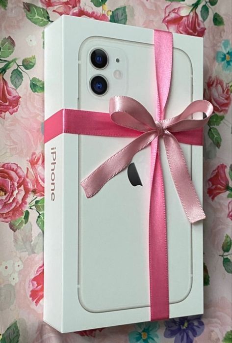 Iphone Gifts, Flipagram Instagram, Iphone Obsession, Manifesting Vision Board, Vision Board Manifestation, Money And Happiness, Pink Iphone, Prayer Board, Birthday Wishlist