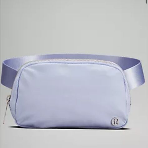 Lululemon Belt Bag New Without Tags Lululemon Waist Bag, Preppy Belt Bag, Lululemon Belt Bags, Lululemon Christmas, Lululemon Wishlist, Teen Christmas Wishlist, Lululemon Accessories, Lululemon Stuff, Preppy Lululemon