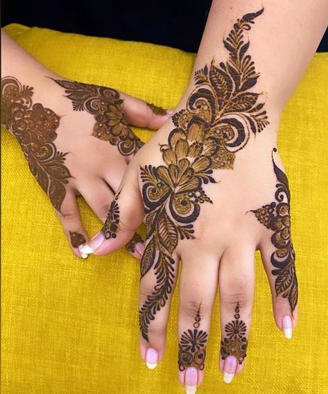 Hidden Name In Mehendi, Khafif Mehndi, Mehandhi Designs, Floral Henna, Khafif Mehndi Design, Pretty Henna, Floral Henna Designs, Lines And Dots, Mehndi Designs 2018