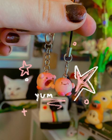 Always gotta watch your back when Kirby is around… I just made more hungry kirbys for Saturdays market!! I’ll be @cutiesclub.ca 🤭 so excitinggg!! •°.*•°.* | | | -tags- #clay #polymerclay #explore #explorepage #keychain #smallbusiness #art #cute #shop #charm #aesthetic #design #deskpet #figure #figurine #art #accessories #clayart #clayartist #kirby #kirbyart #claykirby #hungry Kirby Clay Figures, Kirby Clay, Kirby Earrings, Charm Aesthetic, Watch Your Back, Kirby Art, Cute Shop, Clay Diy Projects, Clay Figures