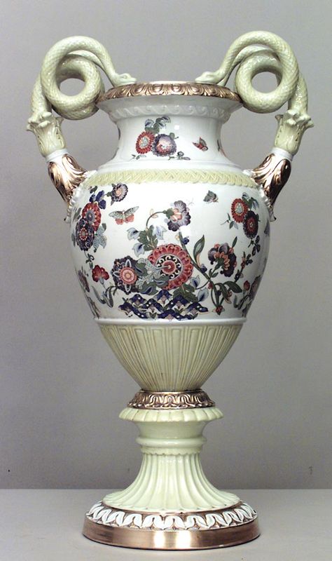 French Vase, Victorian Ceramics, Victorian Pottery, Victorian Objects, Victorian Vases, Victorian Room, Victorian Accessories, French Victorian, Victorian Garden