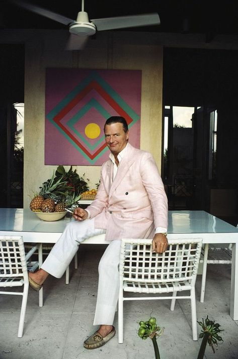 Our 5 Favorite David Hicks Patterns | The Inside Louis Mountbatten, Slim Aarons Poolside, David Bromley, Ben Pentreath, David Hicks, India Hicks, Star Of The Day, Bahamas Island, Ellsworth Kelly