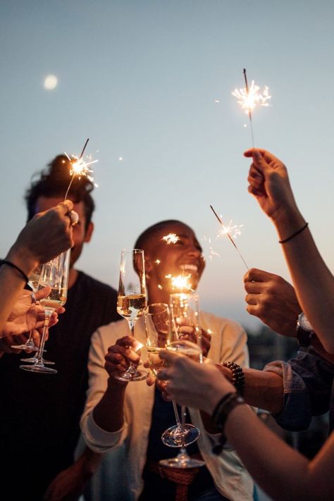 Liven up your end-of-year celebrations with these New Year's Eve party themes, courtesy of an event planner. Consider hosting a charcuterie-centric event—or serving breakfast for dinner. New Years Eve House Party, Last Day Of School Party, New Year's Eve Party Themes, School Party Ideas, Christmas Party Drinks, Unique Party Themes, Unique Party Ideas, End Of Year Party, Late Night Food