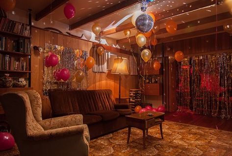 That 70s Show Basement Aesthetic, 70s Hangout Room, 70s Theme House, 90s House Party Aesthetic, 1970s Aesthetic Home, 70s Bar, 70s Lounge, Party Moodboard, Garage Hangout