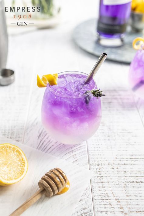 A cocktail that has us dreaming of springtime! The refreshing Empress Lavender Lemonade features homestyle lemonade alongside a lightly floral lavender honey. A perfect winter escape! Find the full recipe, and more refreshing cocktail recipes, at EmpressGin.com! Photographed by @alliebeau. Lavender Gin, Lavender Drink, Empress 1908 Gin, Eyeshadow Inspiration, Lavender Cocktail, Lemon And Honey, Culinary Lavender, Lavender Syrup, Lemonade Cocktail