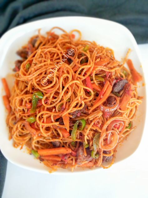 Jolly Spaghetti, Jollof Spaghetti, Phillipino Spaghetti, Filipino Spaghetti Recipe Jollibee, Pinoy Spaghetti Recipe, Spaghetti Recipes, Japchae, Spaghetti, Diet