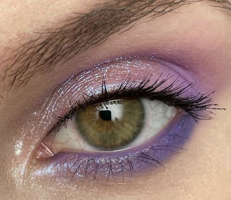 Purple Makeup Hazel Eyes, Purple Waterline Eyeliner, Caroline Core, Spring Eyeshadow, Witch Purple, Artsy Makeup, Purple Eyeliner, Hazel Eye Makeup, Purple Makeup