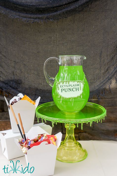 Ectoplasm Punch / DIY Ghostbusters-themed Halloween Party Ghostbuster Themed Snacks, Ecto Cooler Recipe, Ghostbusters Themed Food, Ghostbusters Food Ideas, Ghostbusters Treats, Ghostbusters Halloween Decorations, Ghostbusters Food, Ghostbusters Party Food, Lab Decorations