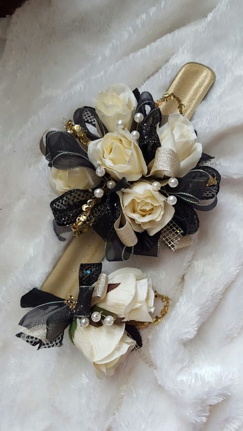 Black And Gold Prom Flowers, Black And Gold Boutonniere, Gold Corsage And Boutonniere, Black And Gold Corsage, Gold Corsage Prom, Corsage Wedding Mother, Corsages Prom, Mailbox Bows, Corsage For Prom