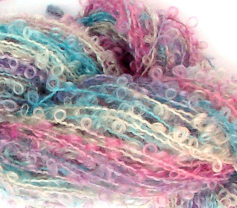 Pictures of Boucle Wool Purple, Novelty Yarn, Boucle Yarn, Color Combos, Labor, Pink Blue, Knitting Patterns, Blue White, Blue And White