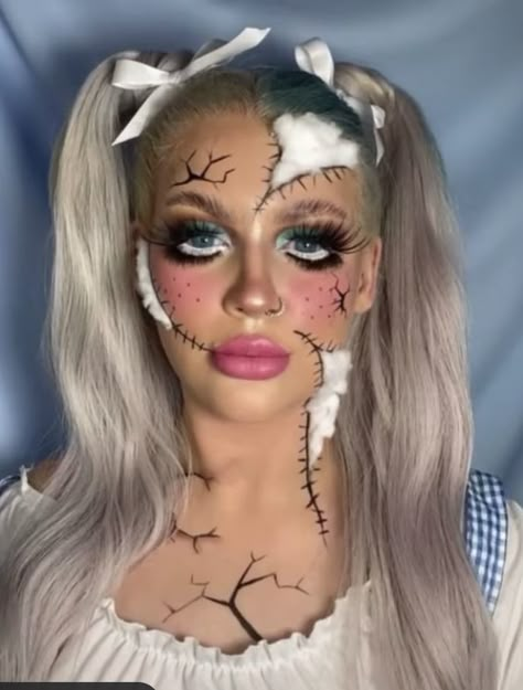 Killer Doll Makeup, Doll Makeup Halloween Scary, Doll Face Makeup Halloween, Deadly Doll Makeup, Halloween Scary Doll Makeup, Female Halloween Makeup, Doll Halloween Makeup Creepy, Creepy Doll Halloween Makeup, Doll Halloween Make Up