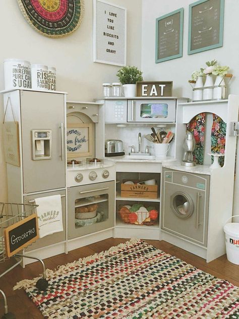 Cute play kitchen setup Kitchen Setup, Modern Remodel, Basement Playroom, Backyard Playhouse, Girls Playroom, Kids Play Kitchen, Diy Play Kitchen, Playroom Organization, Basement Remodel