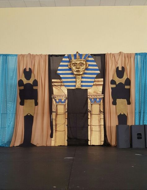 Egyptian Photo Booth, Egyptian Decorations Diy, Egyptian Parade Float, Egypt Party Decorations, Egypt Vbs Decorations, Egypt Decorations, Egypt Decor, Garden Theme Classroom, Egyptian Themed Party