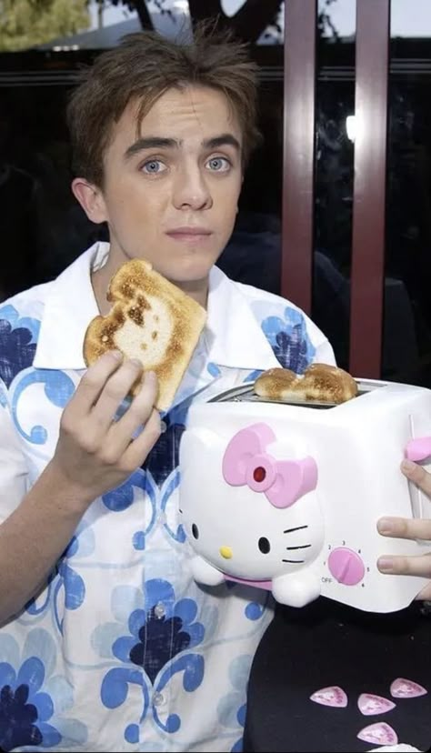 Hello Kitty Toaster, Frankie Muniz, Free Stuff, Do Anything, Hello Kitty, Gift Ideas, Kitty, Celebrities