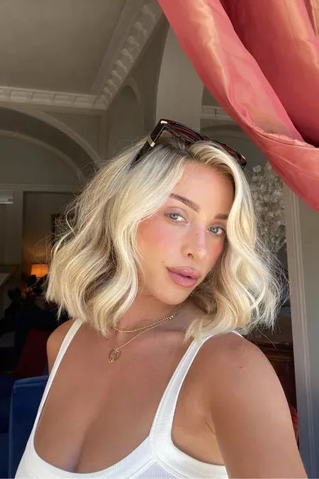 Wearing shade 8 in skin tint and flushed in cheek tint and chocolate in brows! Delaney Childs Short Hair, Short Hair Blowout, Delaney Childs, Hair Blowout, Hydrating Skin, Selfie Inspo, Event Makeup, Skin Tint, Cheek Tint