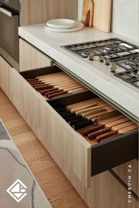 A modern kitchen with a knife block drawer below the cooktop. Drawer Knife Block, Custom Kitchen Drawers, Kitchen Walnut, Block Storage, Statement Kitchen, Cooking Knives, Back Lighting, Kitchen Wine Rack, Knife Storage