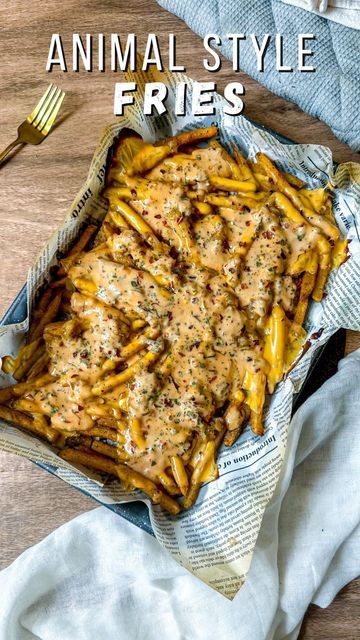 Animal Style Fries, Seasoned Fries, In N Out, In & Out, Food Babe, Food Board, Easy Cooking Recipes, Animal Fashion, French Fries