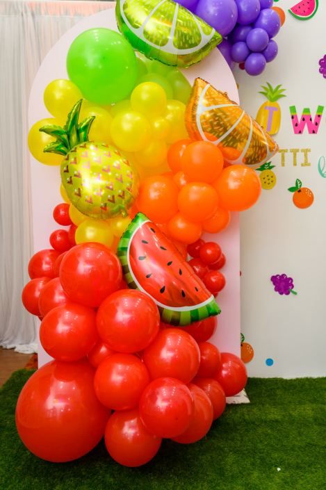 Fruits Balloon Decoration, Fruits Theme Birthday Party, Fruits Birthday Theme, Fruit Themed Birthday Party, Fruit Balloons, 12 Tables, Twotti Fruity, Tutti Frutti Birthday Party, Tutti Frutti Party