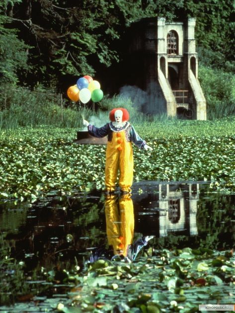 Stephen Kings It movie still A Clown, Balloons, Yellow