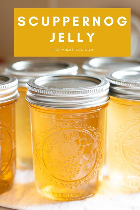 Scuppernog or Muscadine Jelly is a southern treat. This amazing homemade jelly is perfect spread over a warm buttered biscuit. How To Make Scuppernong Jelly, Scuppernong Jelly Recipes, How To Make Muscadine Jelly, Scuppernong Wine Recipe, Scuppernong Jam, Muscadine Jelly Recipe Without Pectin, Muscadine Grapes Recipes, Scuppernong Recipes, Easy Muscadine Jelly Recipe