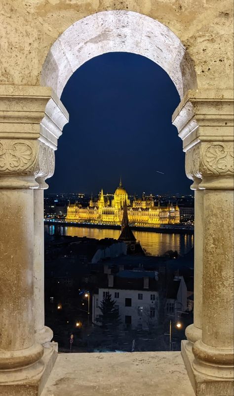 Aesthetic Budapest, Budapest Hungary Aesthetic, Budapest Summer, Hungary Aesthetic, Budapest Vacation, Budapest Aesthetic, Budapest Parliament, Budapest City, Building Aesthetic