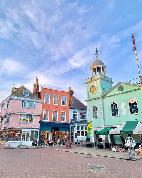 Rural heritage, ancient winding streets and cosy country pubs; #Faversham is the epitome of archetypal #Kent 🌞 The quintessential… | Instagram Sissinghurst Castle, Medieval Market, Castle Garden, Winter Walk, Bank Holiday Weekend, August 26, Holiday Weekend, Bank Holiday, Canterbury