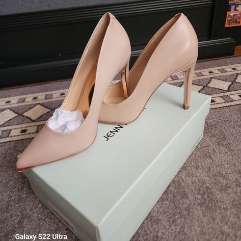 Sexy Beige Heels Quince Shoes, Expensive Heels, Cream Colored Heels, Cream High Heels, Cotton Dress Indian, December Outfits, Beige High Heels, Bridal Necklace Designs, Heels Aesthetic