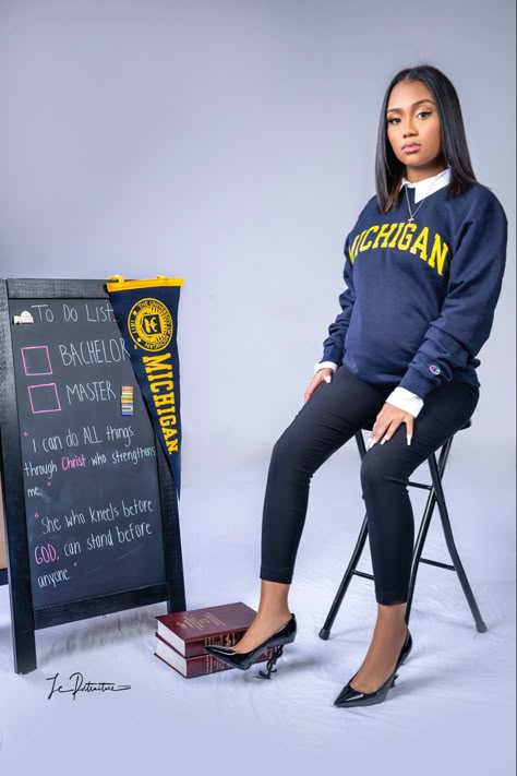 Decision Day Photoshoot Black, Nursing School Acceptance Pictures, High School Grad Photoshoot, Education Photoshoot, College Acceptance Photoshoot, College Graduation Pictures Black Women, Acceptance Photoshoot, College Decision Photoshoot, College Graduation Pictures Outfits