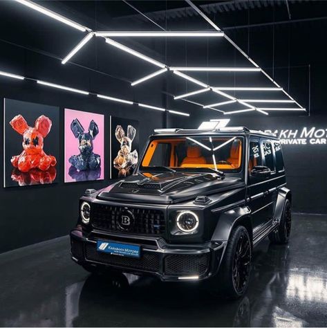 Brabus 800, Car Showroom Design, Mercedes Benz World, Garage Design Interior, Luxury Car Garage, Car Workshop, Luxury Garage, Garage Interior, Car Showroom