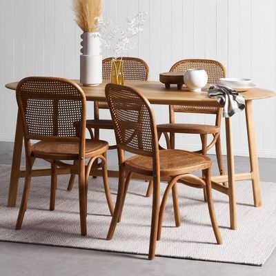 Rattan Dining Chairs Dining Room, Design Coffee Shop, Rattan Dining Set, Restaurant Chair, Dinning Set, Rattan Dining, Dining Restaurant, Round Tables, Gorgeous Interiors