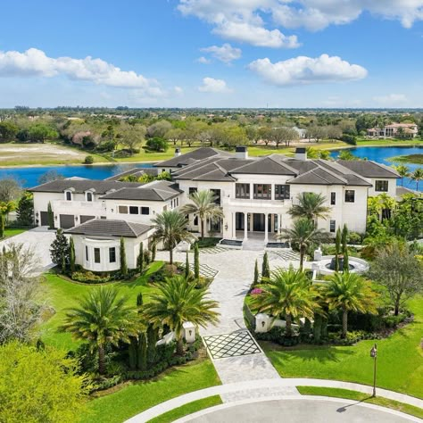 Luxury Homes on Instagram: “Newly listed by @senadaadzem for $23,000,000. 💎 The Rockybrook Estate in Delray Beach, Florida is an epic mega-mansion with world-class…” Florida Beach Mansion, Florida Mansions Luxury, Dream Beach Houses Exterior, Beach Mansion Exterior, Dream Beach Houses Luxury, Beachside Mansion, Beach Houses Exterior, Beach Mansions, The Wynn Las Vegas