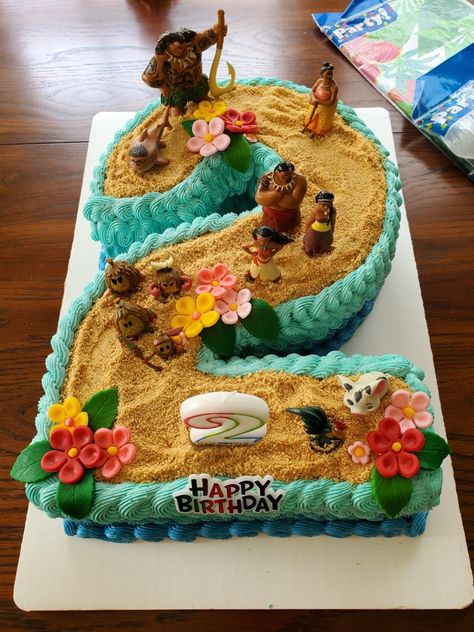 Moana Dessert Ideas, Moana Sheet Cake Ideas, Moana 2nd Birthday Cake, Moana Birthday Cake Diy, Moana Cupcake Cake, Easy Moana Cake, Moana Birthday Treats, Moana And Maui Birthday Party Ideas, Moana 2 Birthday Party Ideas