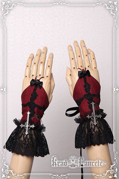 Red And Black Gloves, Gothic Accessories Aesthetic, Gothic Assessories, Goth Assessories, Gothic Gloves, Accessories Gothic, Valentines Accessories, Anting Manik, Red Gothic