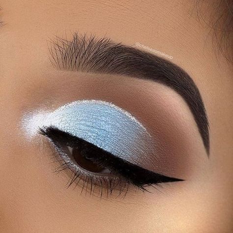 Quinceanera Makeup, Silver Eyeliner, Blue Eye Makeup Tutorial, Blue Eyeshadow Looks, Blue Makeup Looks, Silver Makeup, Trendy Eyeshadow, Prom Eye Makeup, Learn Makeup