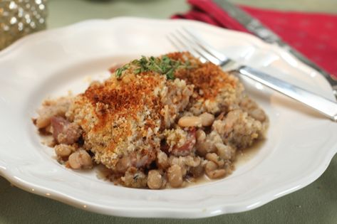 Sara Moulton's Weeknight Meals - Chicken Cassoulet.  Saw the actual show and this looks so wonderful! Chicken Cassoulet Recipe, Chicken Cassoulet, Nyt Recipes, Sara Moulton, French Chicken, Meals Chicken, Tv Recipes, Julia Child Recipes, Bone In Chicken